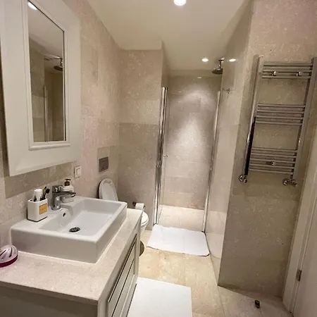 New Luxury Flat Near Mall Of Apartamento *